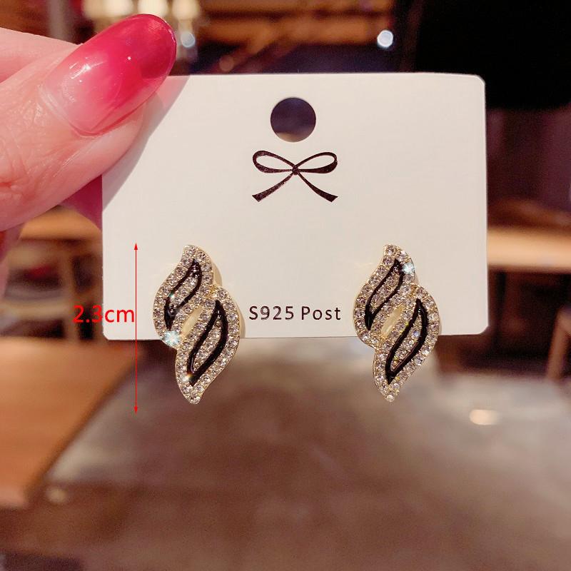 Black Hanging Long Earrings for Women Triangle Square Statement Drop Earrings 2025 boucle oreille femme Fashion Jewelry