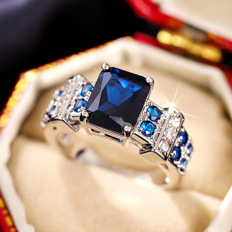 European and American New Square Micro Inlaid Ring, Women's Palace Style High-end Four Claw Inlaid Quadrilateral Zircon