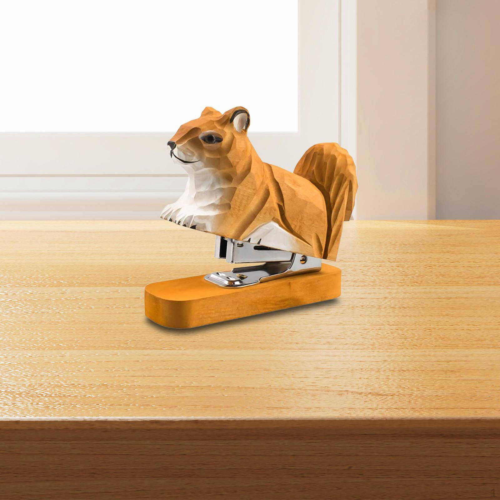 

Wooden Animal Statue Creative Hand Carved Model Mini Desktop Art Figurine for Students School Squirrel