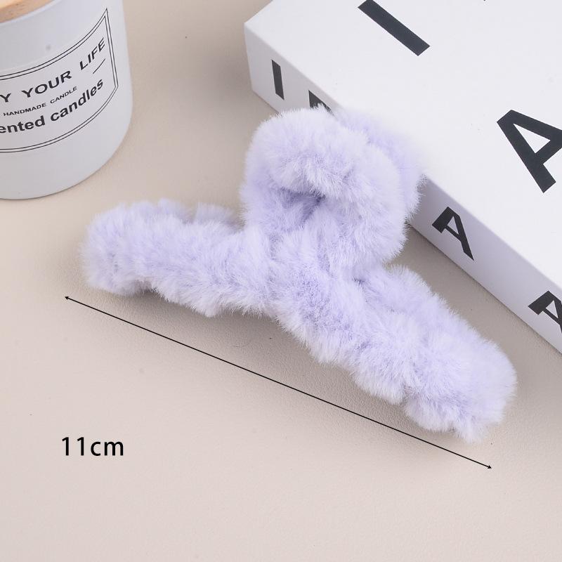Large Milk Coffee Plush Claw Clip: Fluffy Autumn/Winter Hairpin for Women