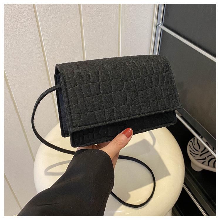 

2024 модные женские сумки, дизайнерские роскошные квадратные фетровые сумки через плечо, женские сумки через плечо для женщин, сумка-мессенджер чёрный