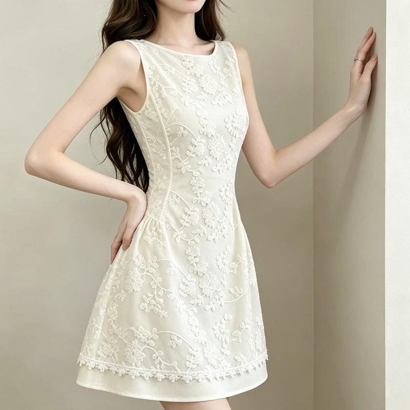 French elegant temperament wind apricot lace vest dress female summer giant good-looking sleeveless waist A-word short skirt