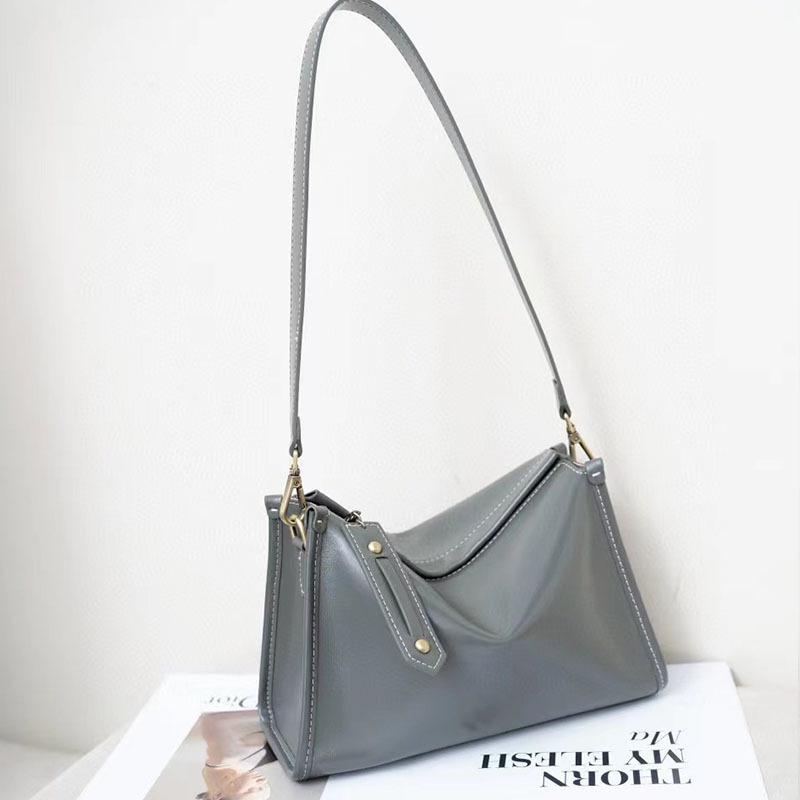 Bag 2025 new underarm bag women's retro messenger bag large capacity leather women's bag French niche shoulder bag