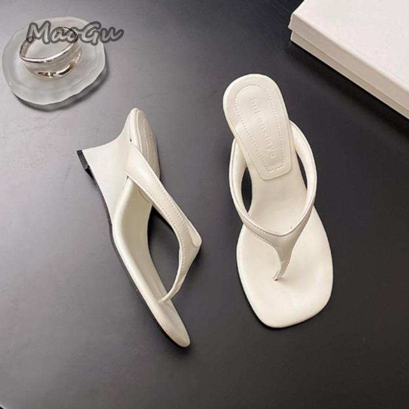 Lässiges Design Sommer klobige Damen Slipper Mode elegant Zehentrenner Plateau dicker Absatz Slides Damen Strand Sandalen Schuhe