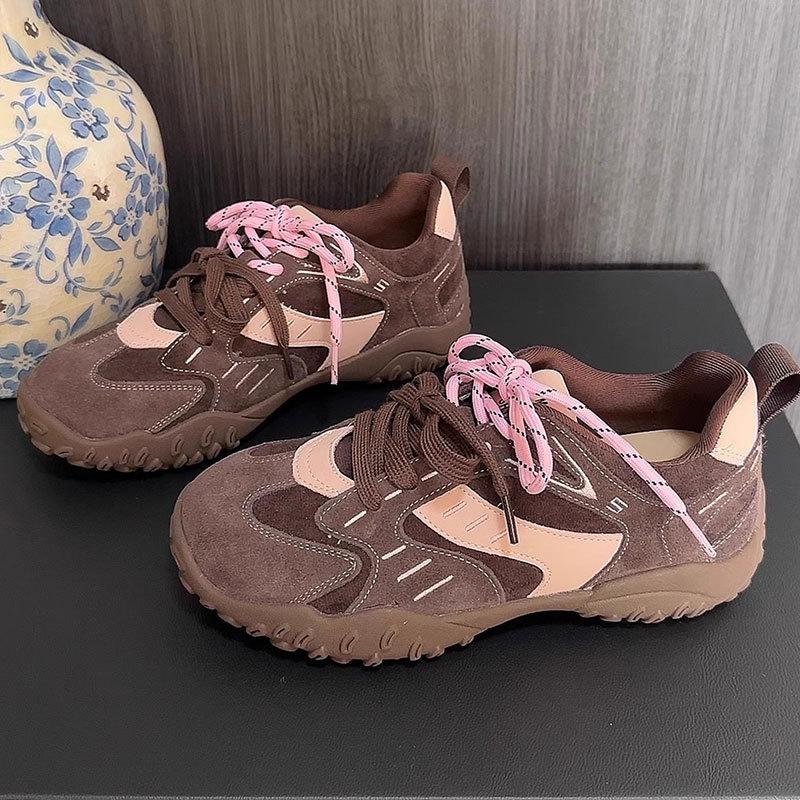 Tênis casuais esportivos versáteis de sola grossa com aumento interno, moda, novos de nicho retrô para treinamento moral feminino, primavera e outono