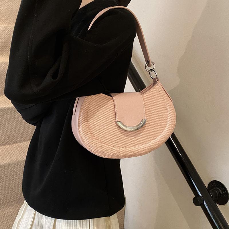 Super fire niche bag women's 2025 new fashion versatile messenger bag spring and summer popular single shoulder armpit bag