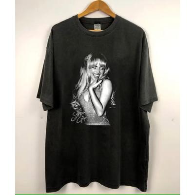 Camiseta de Sabrina Carpenter, Unisex Retro años 90, Camiseta Tour Sabrina 2024 PA0110_27 Camiseta Unisex