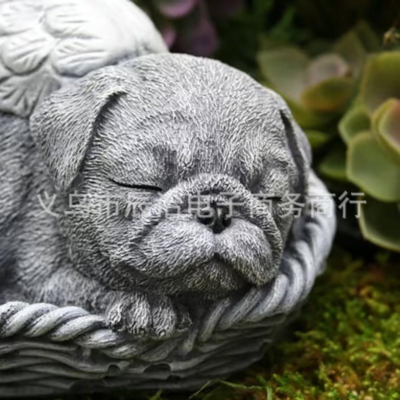 Statua Cane Carlino Memoriale per Animali Domestici Statua in Resina per Cani Ornamento Adatto per Casa Giardino Scultura d'Arte per Giardino