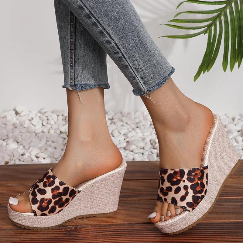 Fashion Fashion Leopard Platform Slippers Women Summer Round Toe High Heel Sandals Woman New Non-Slip Thick Bottom Wedge Slides Female