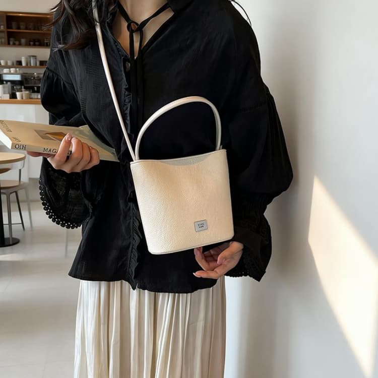 Bucket bag women's shoulder messenger bag