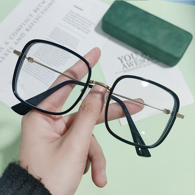 

Очки с защитой от синего света, квадратные очки для компьютерных игр, новые мужские и женские портативные очки высокой четкости, уличные прозрачные очки