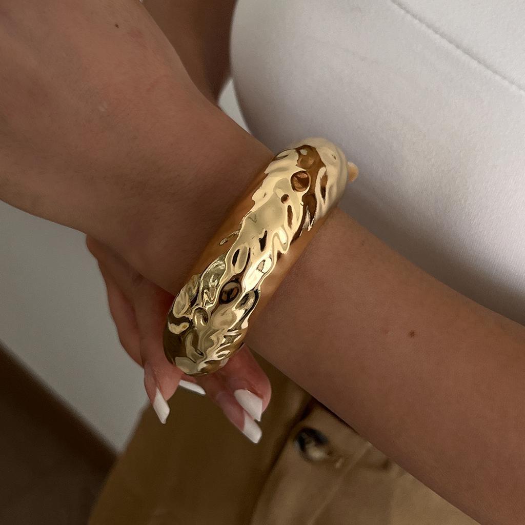 Ingemark 4 Styles Creative Trendy Imitation Pearls Chunky Spring Bangle Women Hip Hop Heavy Metal Open Wide Cuff Bangle Jewelry