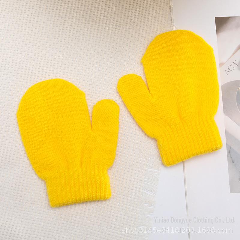 

Однотонные зимние теплые вязаные перчатки для детей 1-4 лет - антицарапающие, детские варежки One Size жёлтый