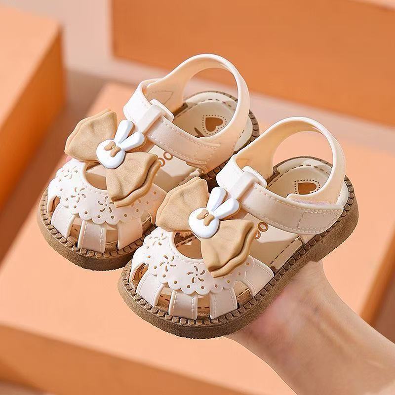 Neue Sommer-Sandalen für Mädchen, weiche Sohle, atmungsaktiv, Kindersandalen für den Strand, rutschfest, Prinzessinnen-Sandalen, Freizeit-Schuhe für Kinder