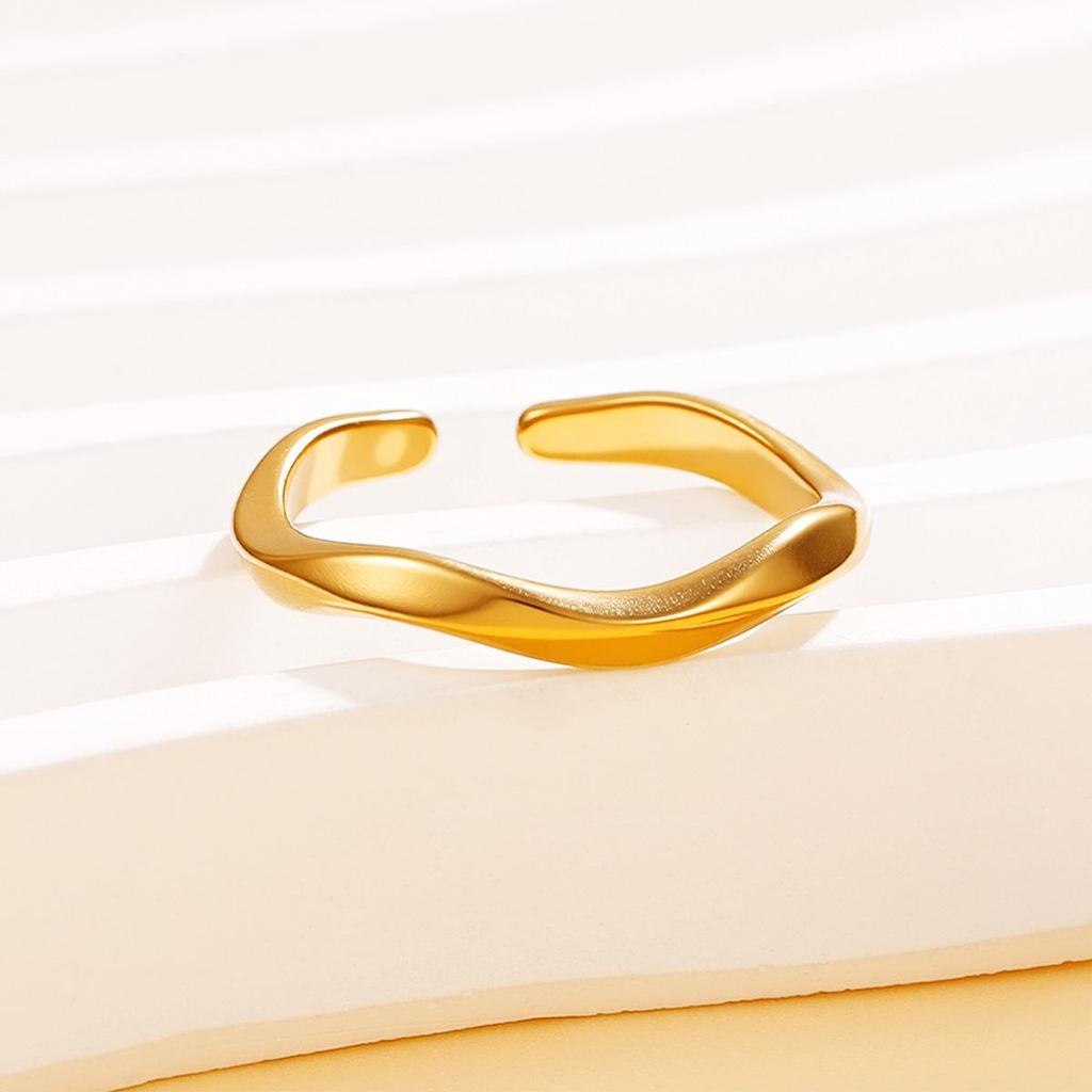 Minimalist Mobius Strip Stainless Steel Ring for Women