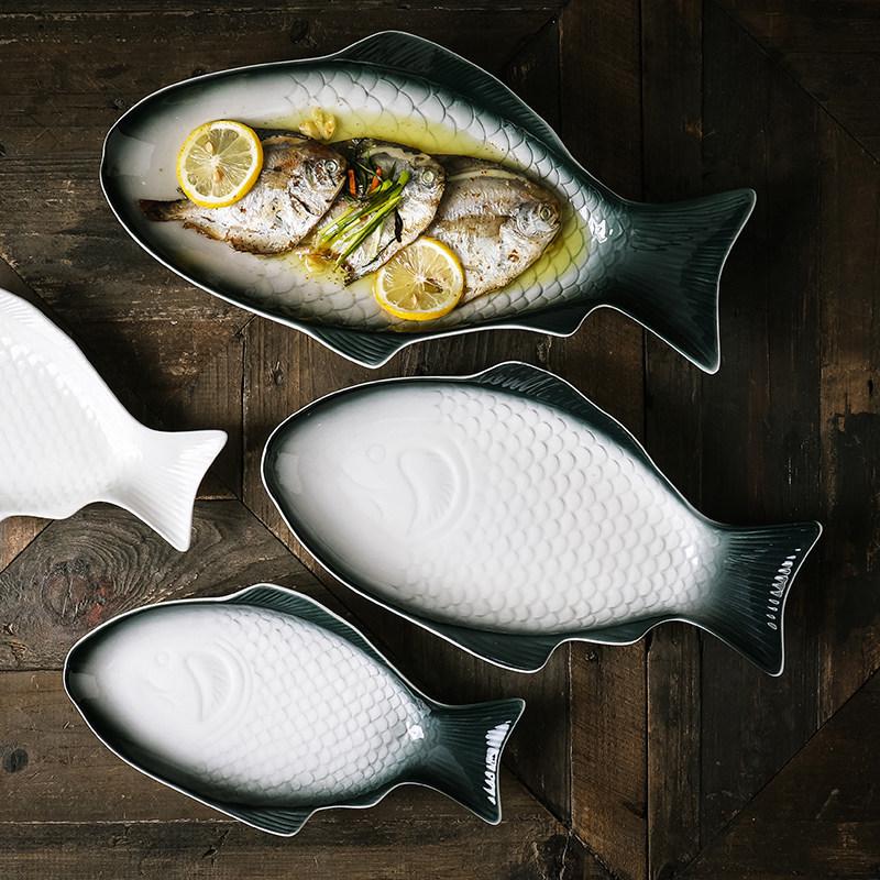Japanese Glazed Ceramic Fish-Shaped Plate for Steamed Fish, Large and Creative Design for Restaurant or Home Use