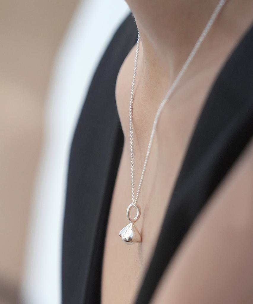 Reindeer Grotto Necklace 08