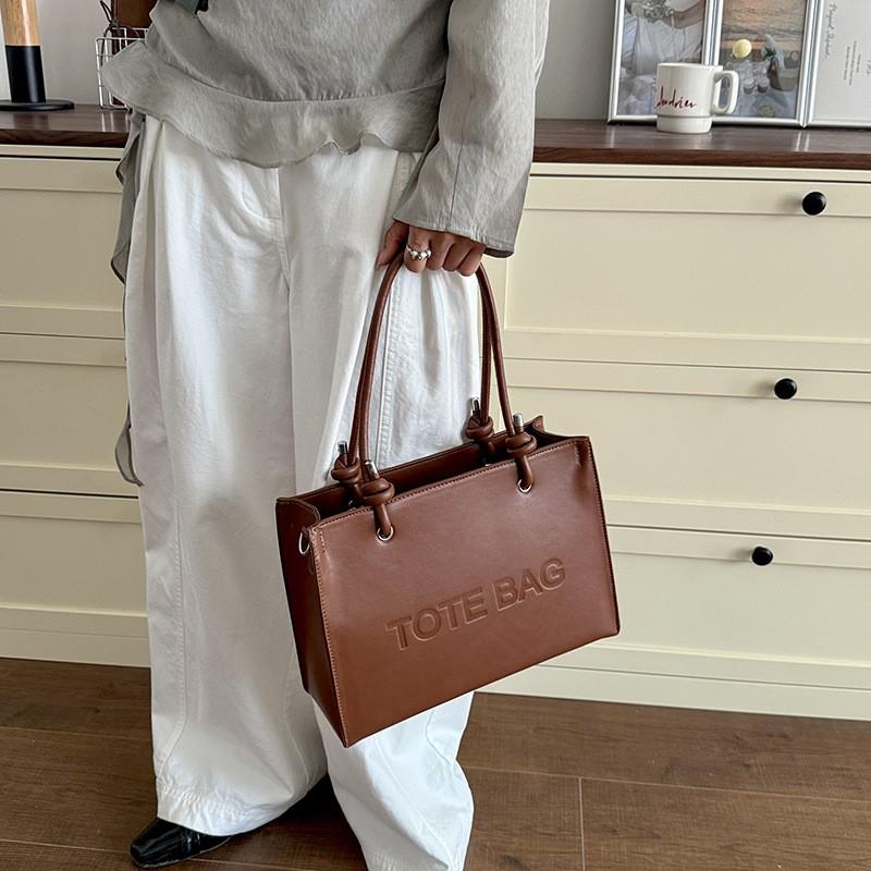 Large Capacity Tote Bag Women Stylish Commuter Shoulder PU Leather Crossbody With Zip Interior Pockets