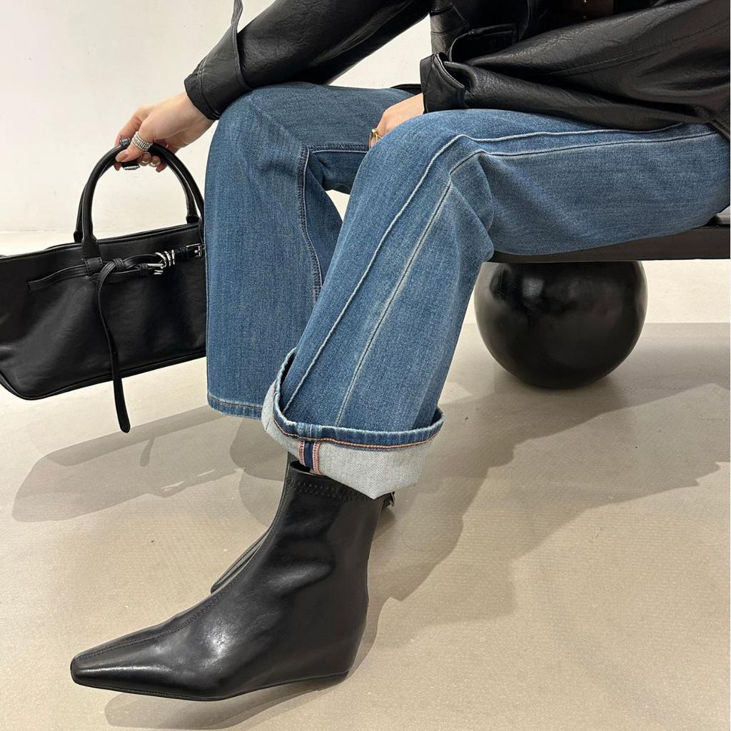 Pointed Short Boots Women's 2025 Autumn and Winter New Simple Women's Boots Short Boots French Thin Boots Fruit 665-2