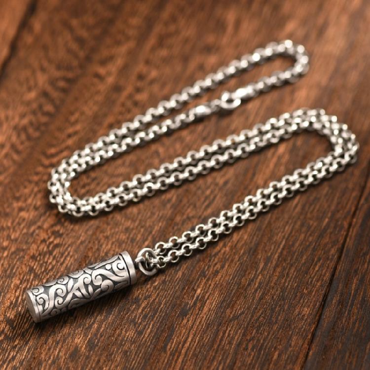 Collana Pendente Cavo in Argento Antico per Conservare le Scritture Design a Vite Inciso Include Rotolo di Preghiera Cinturino in Pelle