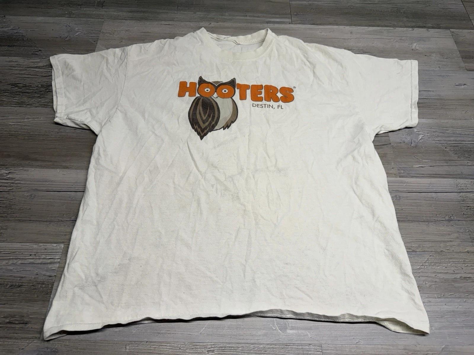 Vintage Hooters T-Shirt Destin Florida Faded Sz Large Short Sleeve Classic Logo XL
