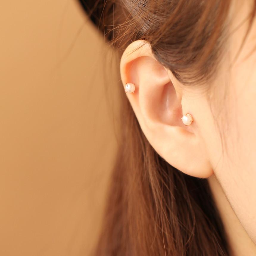 Minimalpiercing 14K Simple Quadruple Freshwater Pearl Piercing Earrings