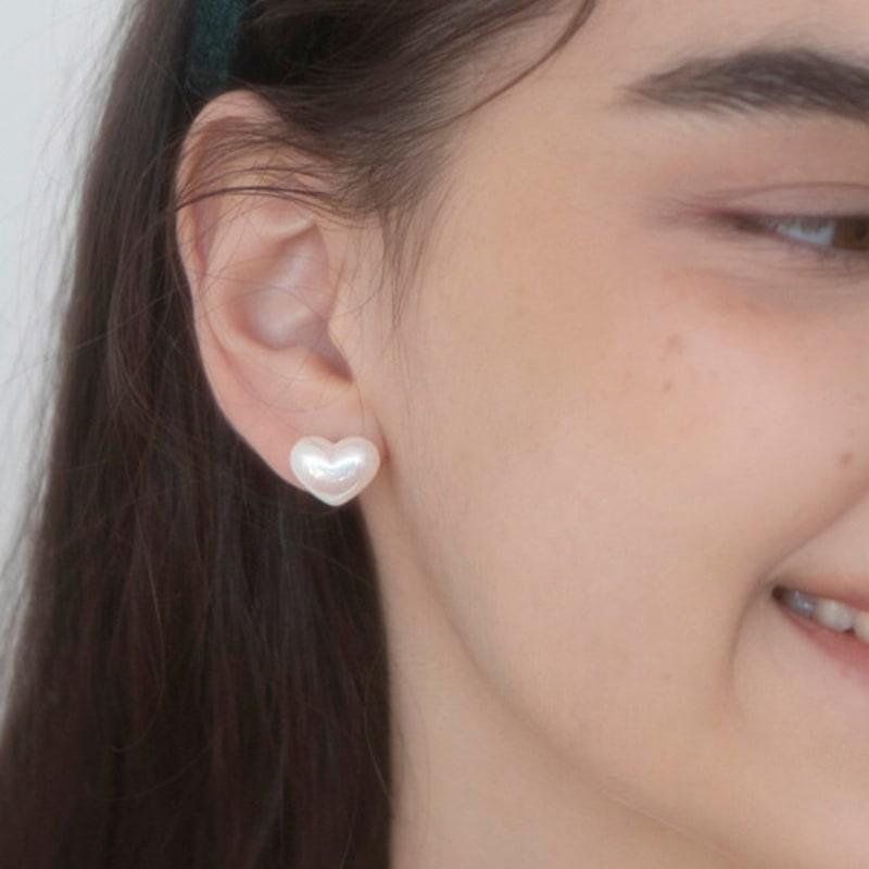 FANTASTIC PLANET cloud heart pearl earrings Small