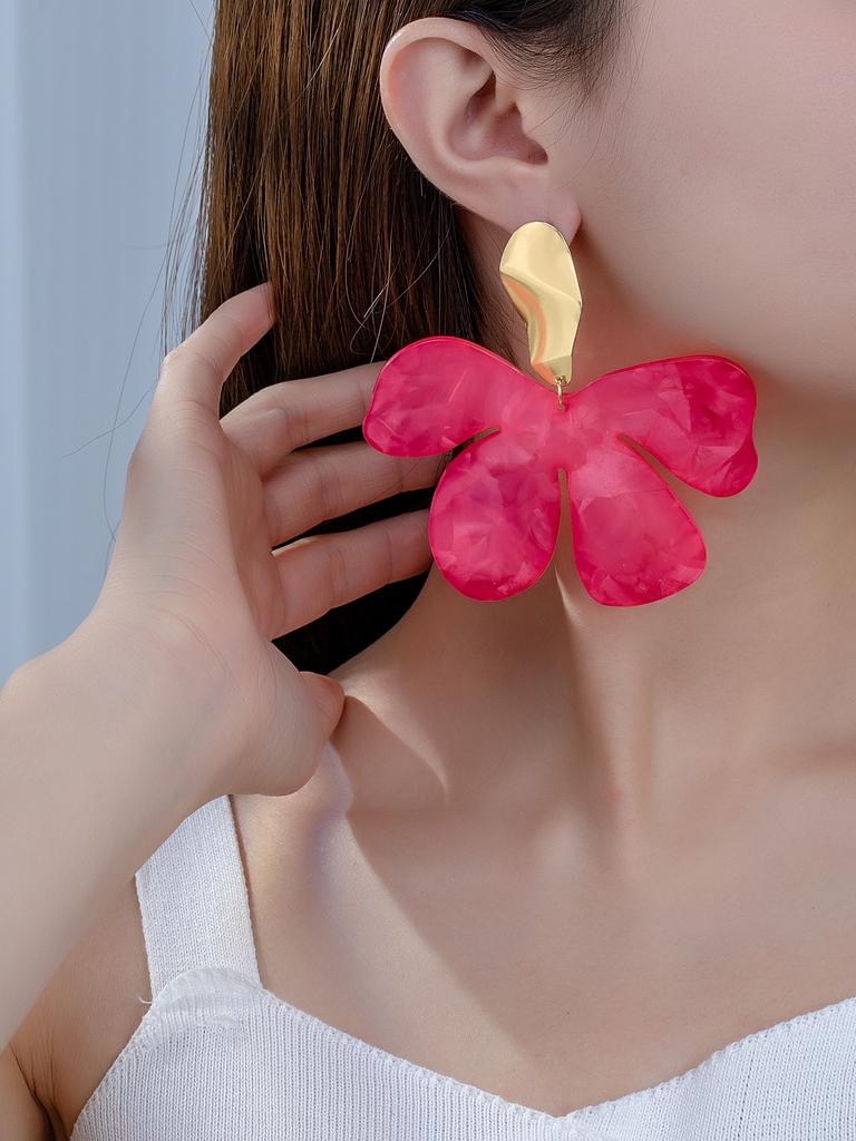 Grandes boucles d'oreilles puces fleurs, petite touche fraîche et haut de gamme d'un tempérament exquis et élégant, pour participer à des banquets et des réunions