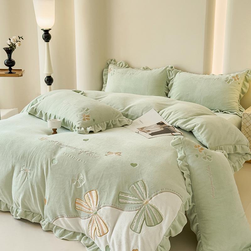 Set de lenjerie de pat gros, călduros, din catifea de lapte, dantelă și fleece de corali - Design confortabil antistatic pentru toamnă/iarnă