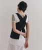 Loutaideu Back Slit Sleeveless Top [Black]