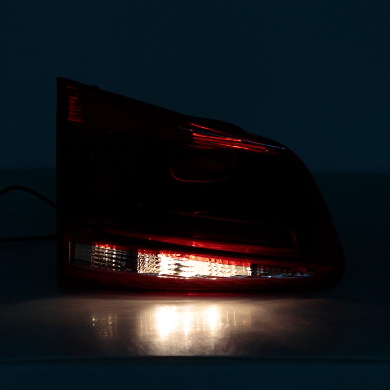 For VW Touareg 2010 2011 2012 2013 2014 Car Tail Light Brake Light Reverse Light Turn Signal Light Driving Light Assembly