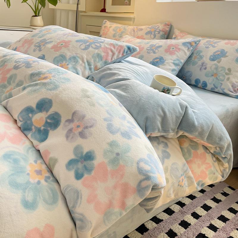 Thickened Milk Fleece Bed Four-Piece Set Warm Coral Fleece Bed Sheet Quilt Cover Three-Piece Bedding