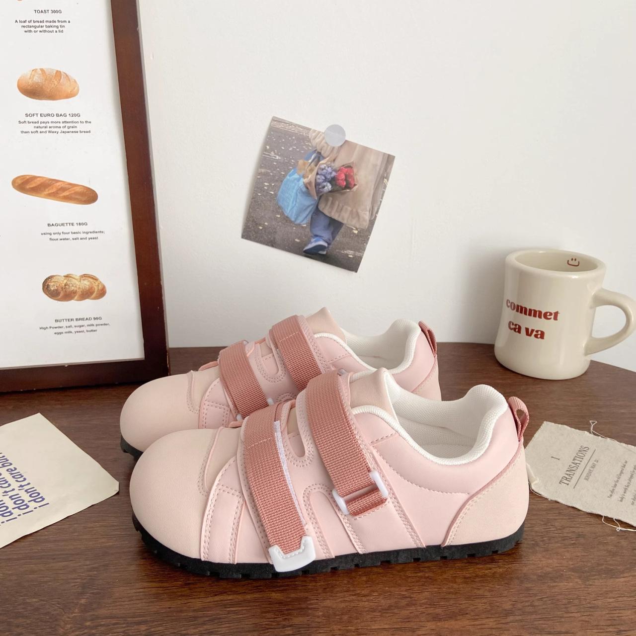 

2025 новая весенне-осенняя спортивная мода повседневная универсальная мягкая подошва весна корейская версия нескользящая нишевая дизайнерская женская обувь 40