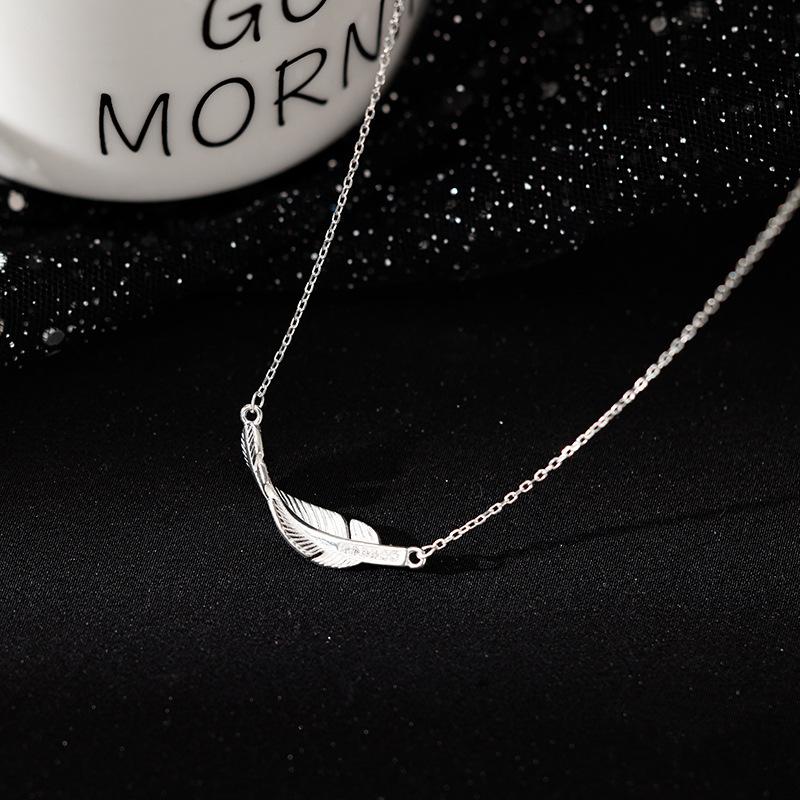 Feather Necklace, Girlfriend Valentine'S Day Gift, Pendant, Exquisite Feeling, Sparkling Diamonds, Soft And Smart Feathers, You Meet Collarbone Chain