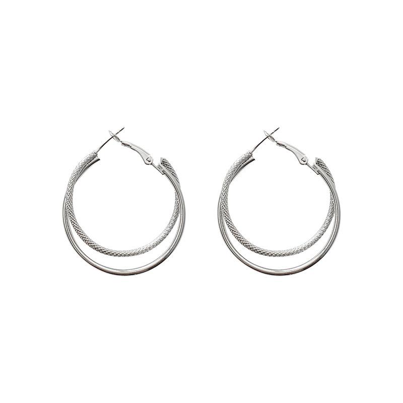 Minimalistische und coole doppelte Schlaufenohrringe für Damen