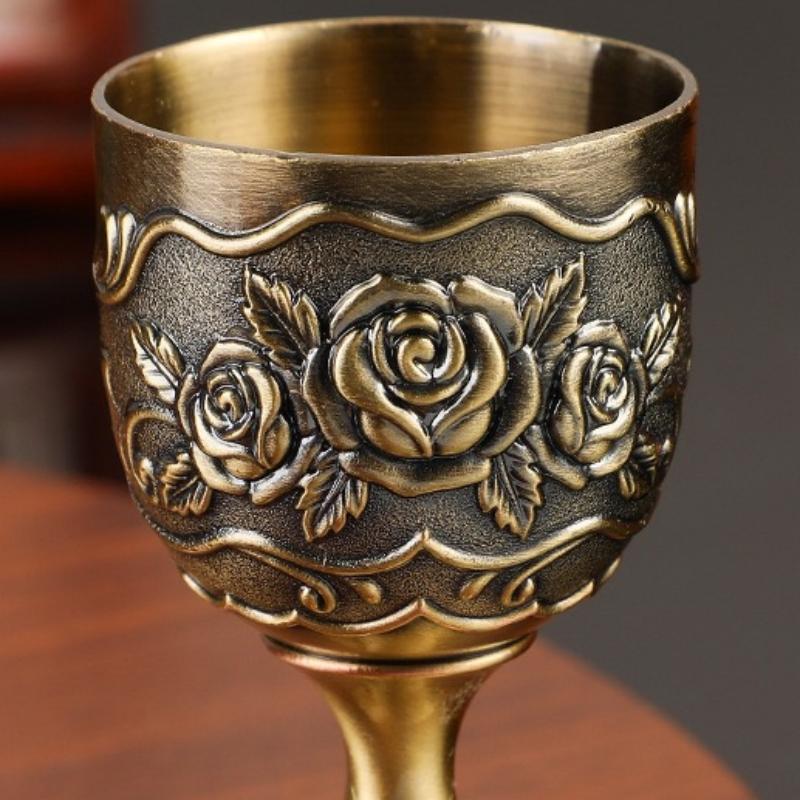 European Vintage Wine Glasses,Carved Castle 30 ml Mini Spirit Vodka Cup,Bronze Alloy Portable Spirits Goblet,Wedding Decoration