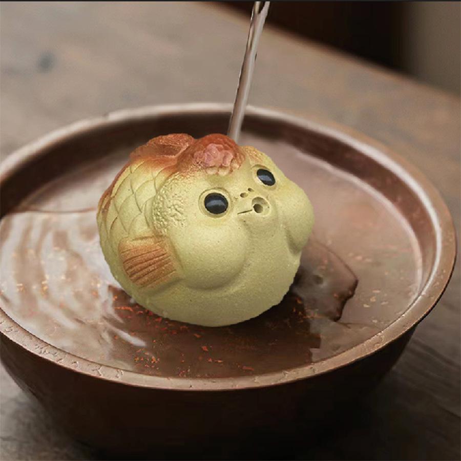 Exquisite Handmade Purple Clay Fish Tea Pet & Incense Holder: Auspicious Goldfish Sculpture