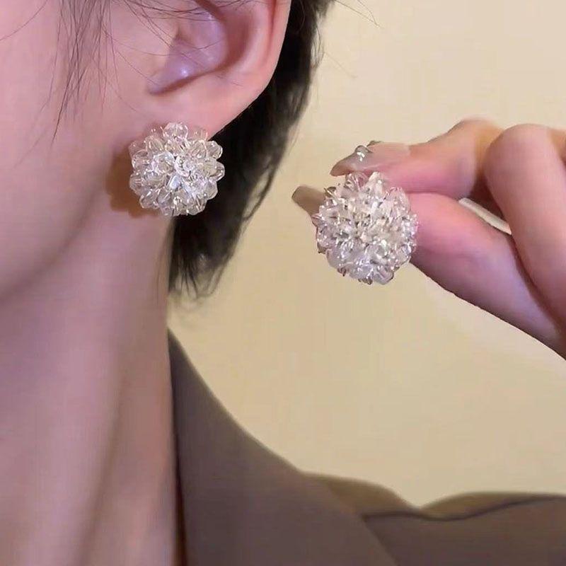 

Handmade round White Crystal Floral Ball Earrings Influencer Picks Fairy Stud Earrings Silver Needle Exquisite Fancy Earrings for Women Golden Ice Flower Stud Earrings