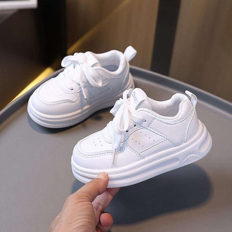 Ultraleichte Kinder-Sportschuhe Board-Schuhe 2025 Herbst Schulstil Jungen Schulsportschuhe Mädchen Baby Klettverschluss weiße Schuhe