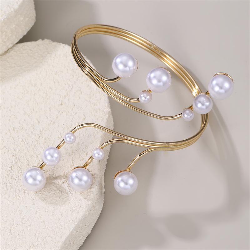New Imitation Zircon Bracelets For Women Accessories Fashion Metal Geometry Cuff Bangles Statement Zircon Gift