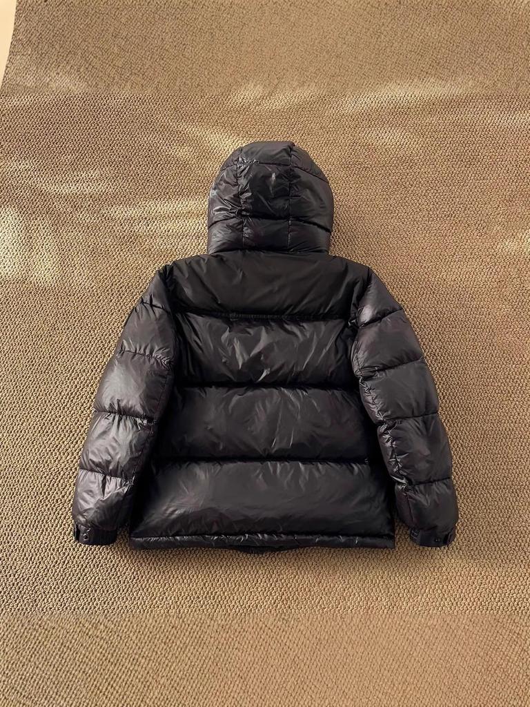 Authentische Balenciaga Gold Label Gänsedaunenjacke für Damen & Herren: Warm, Kälteschutz, Mit Kapuze, Partnerlook