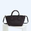 Fashion new lambskin hand-woven handbag wholesale casual versatile vegetable basket genuine leather women's bag messenger bag