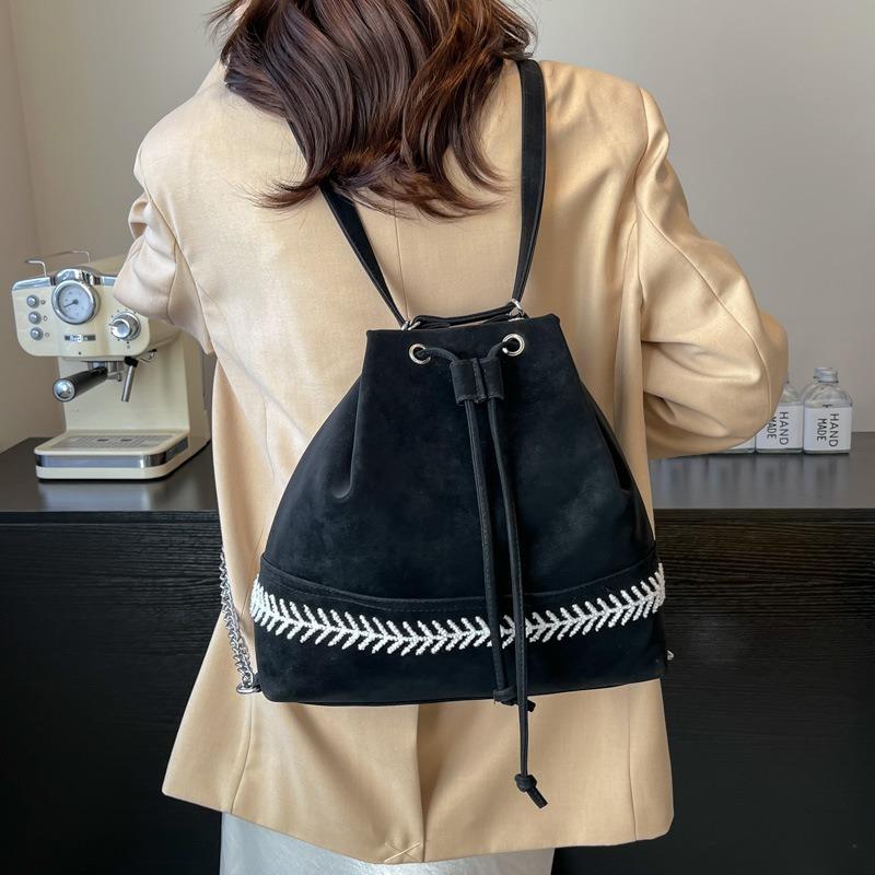 Large-capacity bag women's spring and summer new casual shoulder bucket bag high-end multi-functional backpack