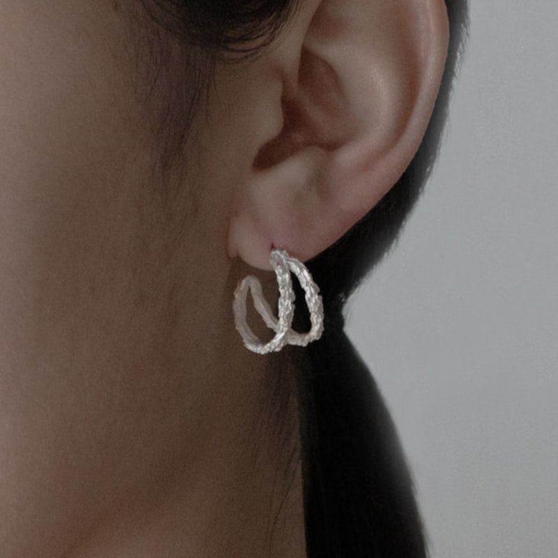 Mouvebament White Two Earring_Silver 925