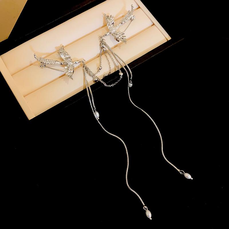 Elegante Spilla con Nappa a Forma di Fenice e Perla: Design Cinese Creativo per Abiti