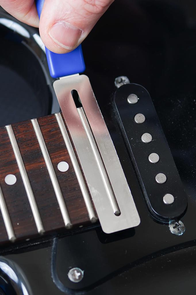 MUSIC NOMAD Maintenance Fret Cleaning Tool GRIP Guards MN225