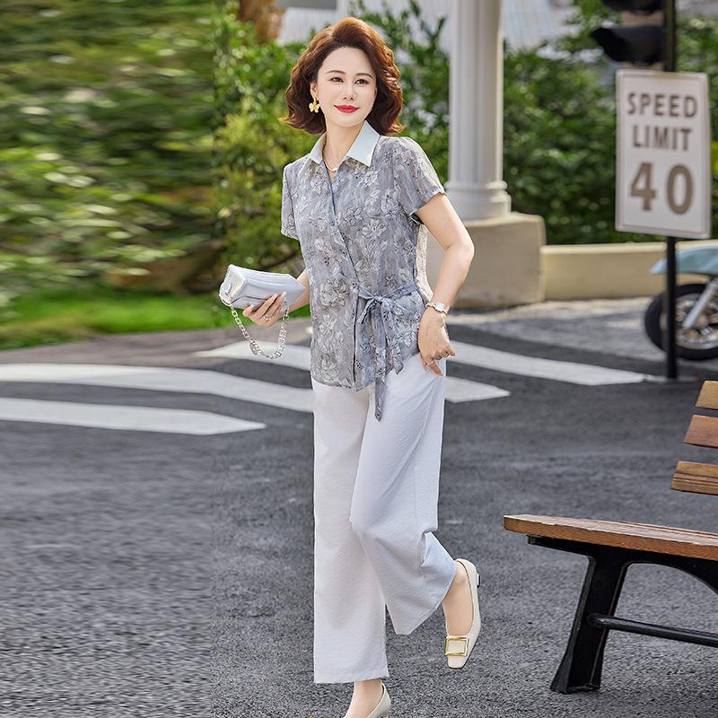 Elegant Chiffon Short-Sleeve Top for Middle-Aged & Elderly Women - Chinese Style Summer Shirt