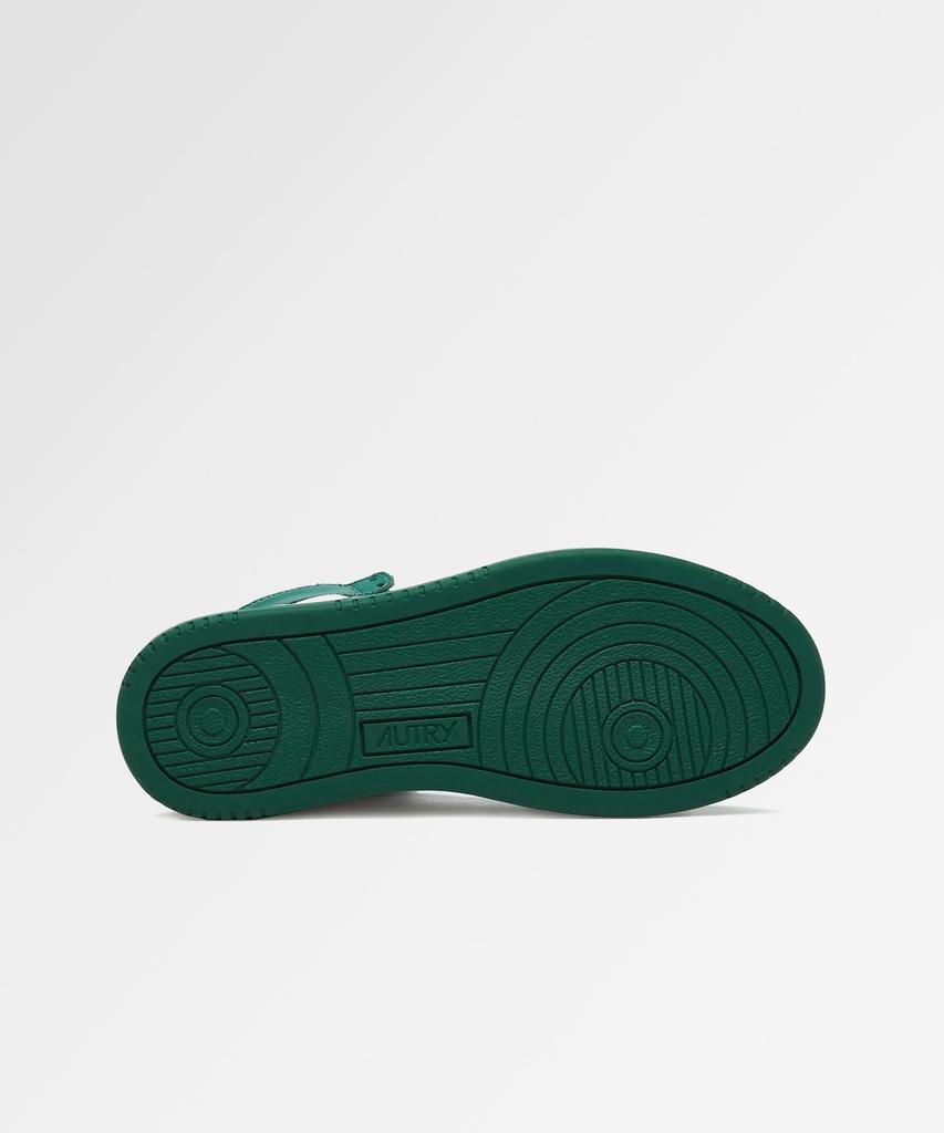 Autry Medalist Mid Cut Sneakers In Leather Green