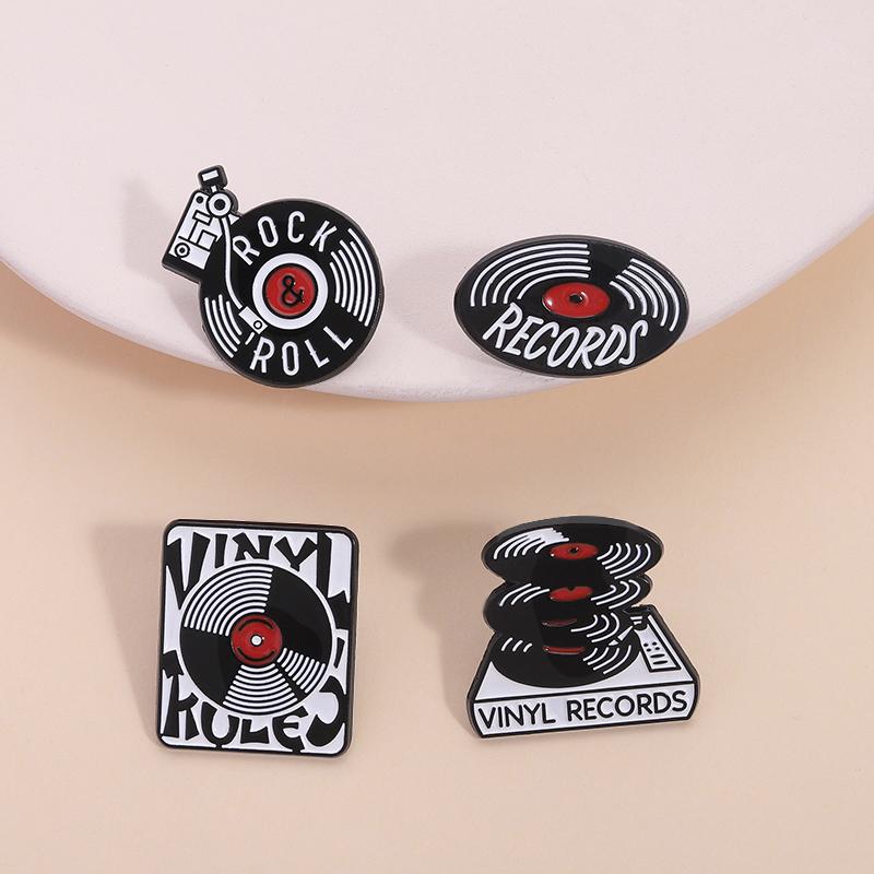 Retro Black Vinyl Record Player Enamel Pin Rock And Roll CD Player Nostalgic Brooches Lapel Badge Jewelry Gifts For Friends