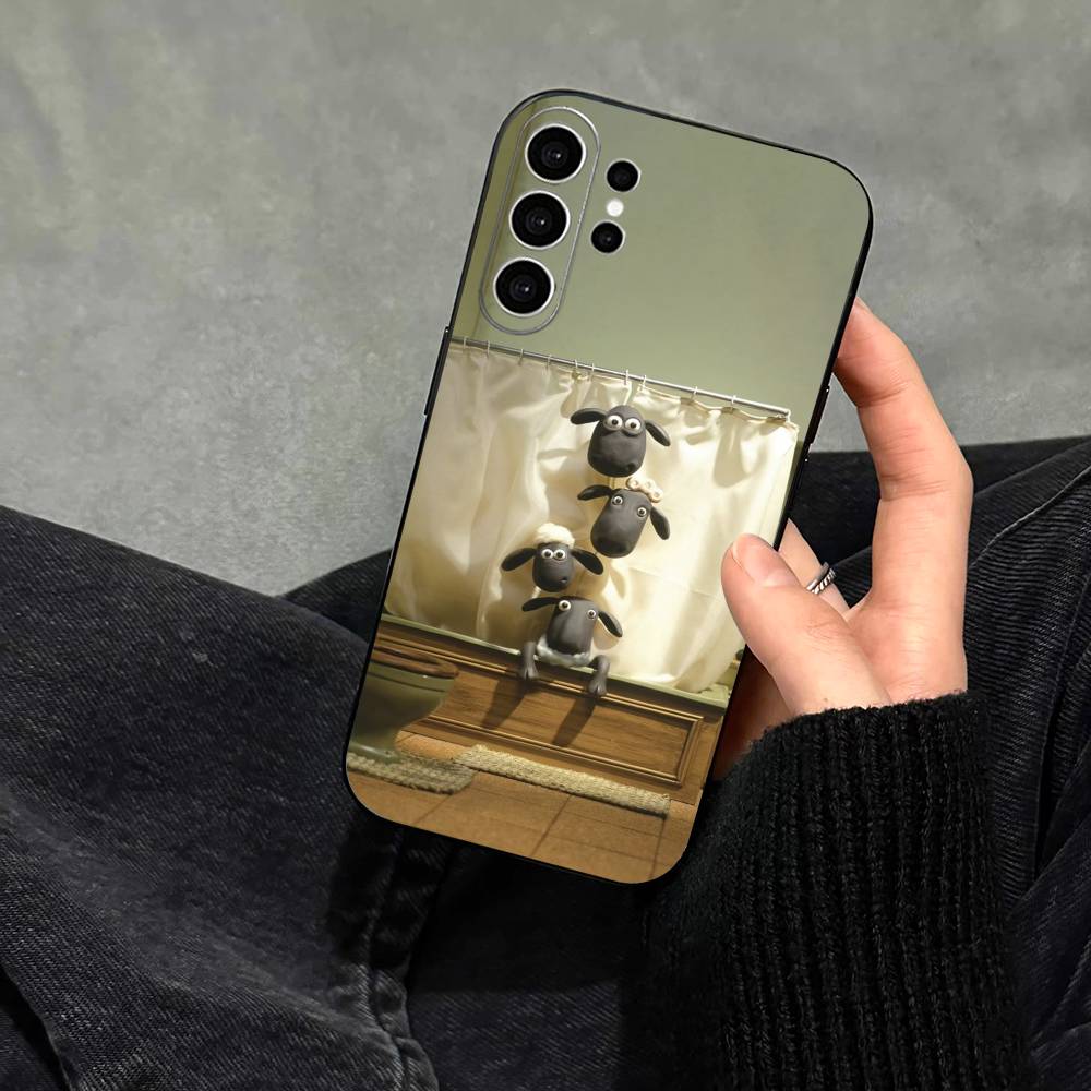 S-Shaun The Sheep  Phone Case For Samsung S25,S24,S21,S22,S23,S30,Ultra,S20,Plus,Fe,Note,10,9,5G Black Cover